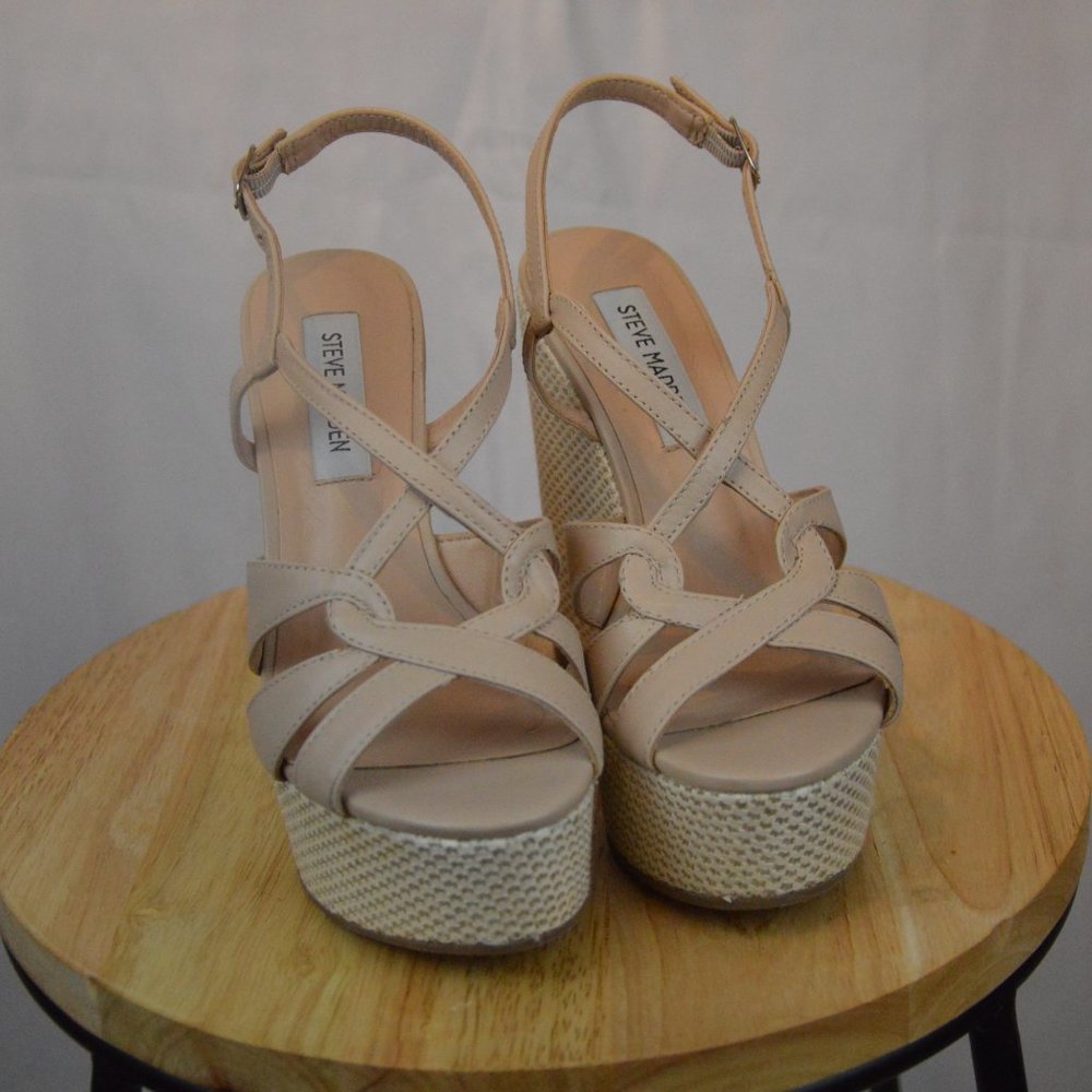 Steve Madden  - Nessie Tan, Genuine Leather Platform Sandals, Size 6.